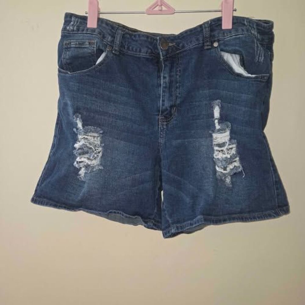 V.I.P. Jeans Distressed Denim Shorts Size 14
